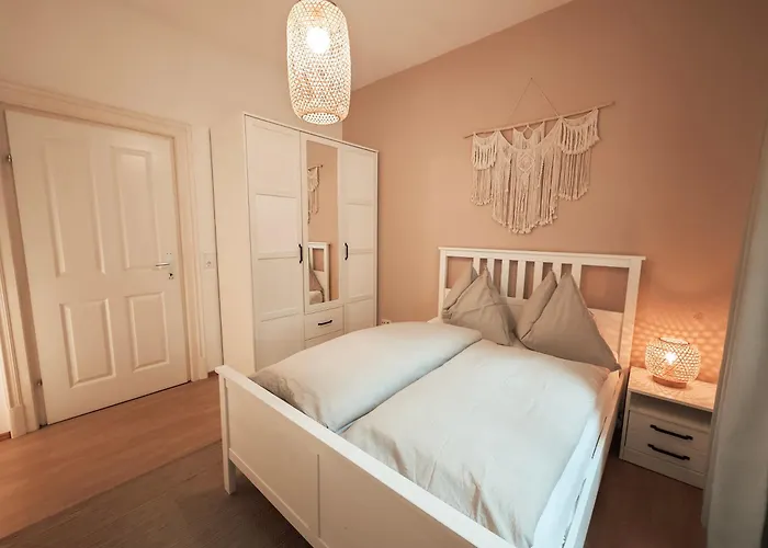 Cozy And Charming Near Centre With 2 Bathrooms Γκρατς